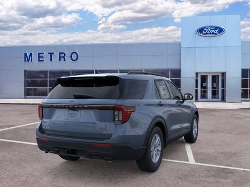 New 2026 Ford Explorer Active AWD/4WD image 8