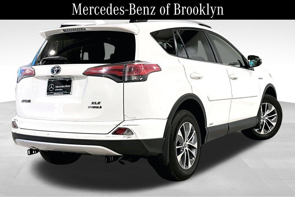 Used 2016 Toyota RAV4 XLE AWD/4WD image 12