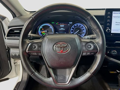 Used 2022 Toyota Camry XSE w/ Cold Weather Package FWD image 9