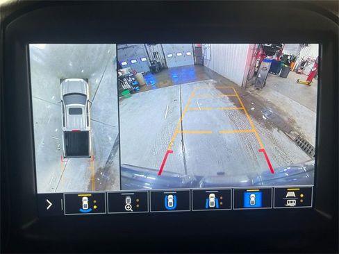 Used 2021 GMC Sierra 1500 AT4 w/ AT4 Premium Package image 17