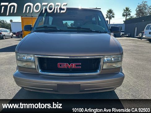 Used 2003 GMC Safari Ext AWD w/ Sle Preferred Equipment Group image 2