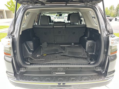 Used 2022 Toyota 4Runner Limited AWD/4WD image 65