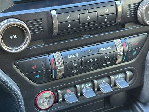 Used 2019 Ford Mustang Shelby GT350 w/ Technology Package image 28