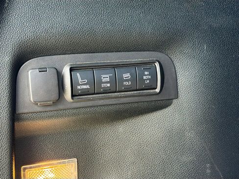 Used 2018 Ford Explorer Limited w/ Equipment Group 301A image 13