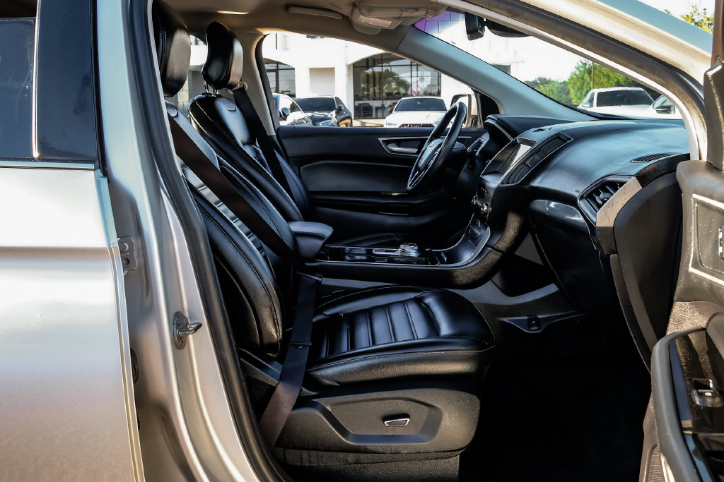 Used 2019 Ford Edge SEL w/ Equipment Group 201A FWD image 34