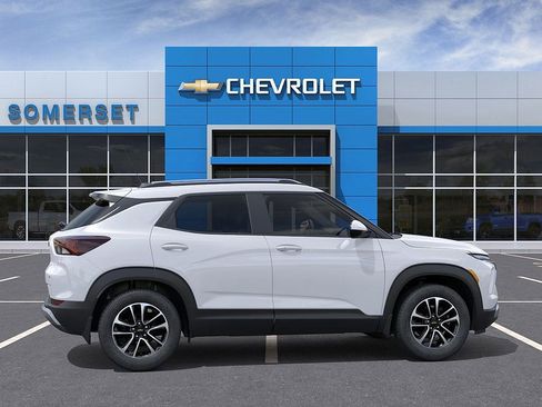 New 2026 Chevrolet TrailBlazer LT w/ LT Cold Weather Package AWD/4WD image 6