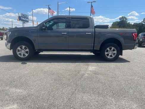 Used 2017 Ford F150 XLT w/ Equipment Group 302A Luxury AWD/4WD image 4