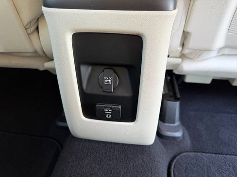 Used 2014 Dodge Journey Limited w/ Flexible Seating Group FWD image 28