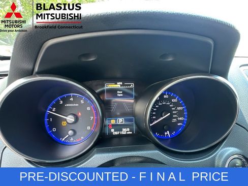 Used 2019 Subaru Outback 2.5i Touring AWD/4WD image 16