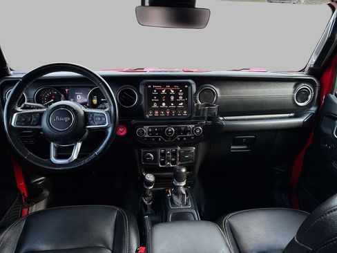 Used 2021 Jeep Wrangler Unlimited Sahara w/ Cold Weather Group AWD/4WD image 21