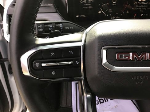 Used 2025 GMC Acadia Elevation image 33