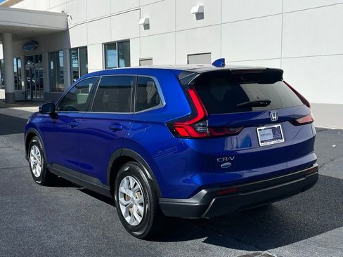 Used 2023 Honda CR-V LX image 4