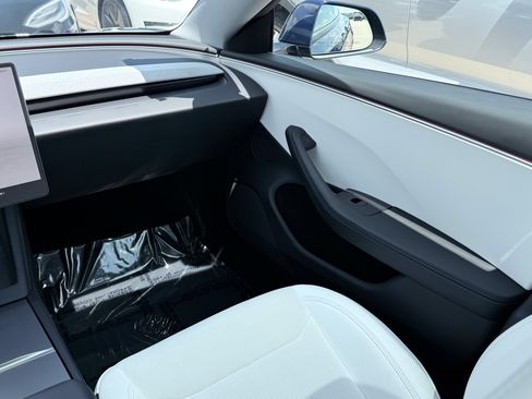 Used 2025 Tesla Model 3 Long Range AWD/4WD image 55