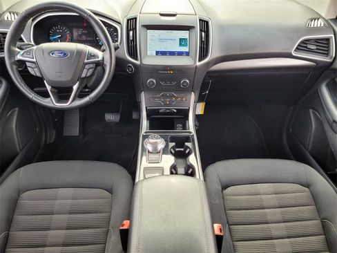 Used 2019 Ford Edge SEL image 8