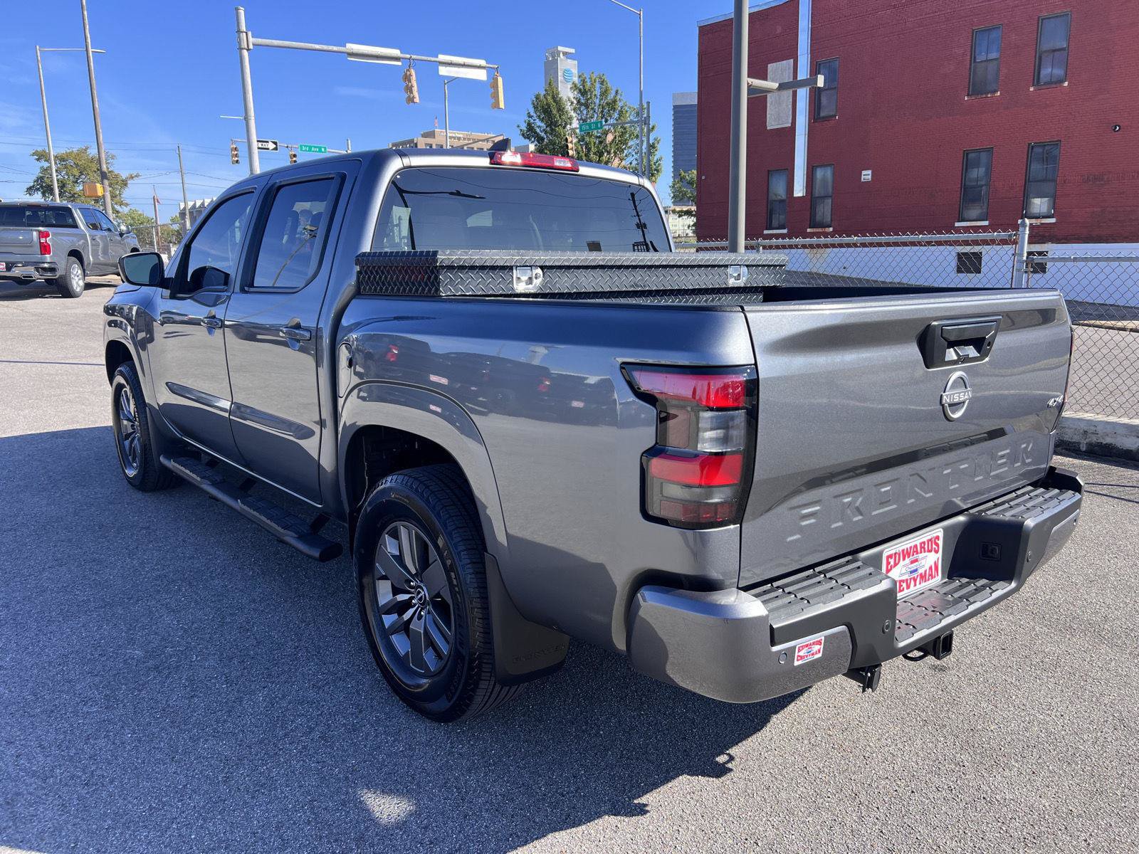 Used 2025 Nissan Frontier SV AWD/4WD image 28