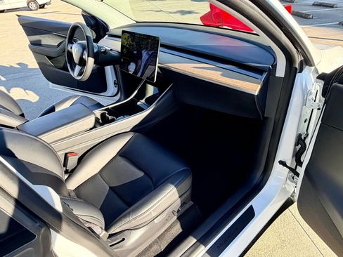 Used 2020 Tesla Model Y Long Range AWD/4WD image 31