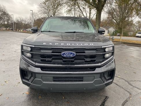 New 2026 Ford Expedition Max Active AWD/4WD image 3