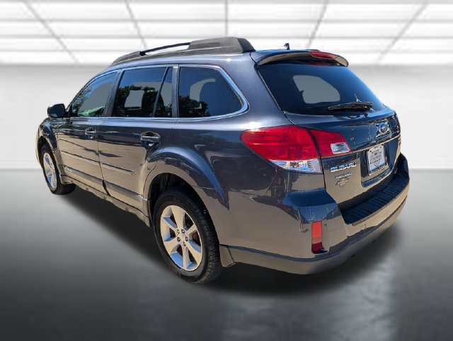 Used 2013 Subaru Outback 2.5i Limited w/ Moonroof Pkg AWD/4WD image 2