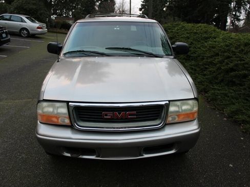 Used 2000 GMC Jimmy SLT w/ Underbody Shield Pkg image 9
