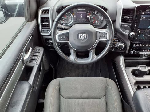 Used 2022 RAM 1500 Big Horn AWD/4WD image 12
