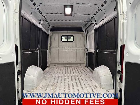 Used 2024 RAM ProMaster 2500 w/ Convenience Group FWD image 14