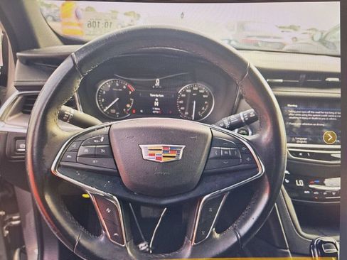 Used 2023 Cadillac XT5 Luxury FWD image 5