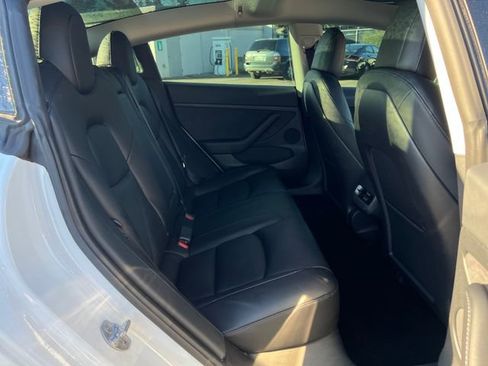 Used 2023 Tesla Model 3 Standard Range image 11