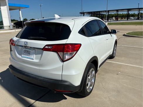 Used 2022 Honda HR-V LX image 23