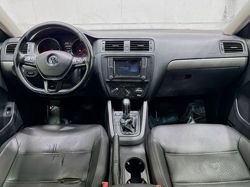 Used 2017 Volkswagen Jetta SE image 19