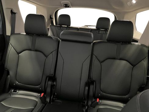 New 2025 Honda Pilot Touring image 32