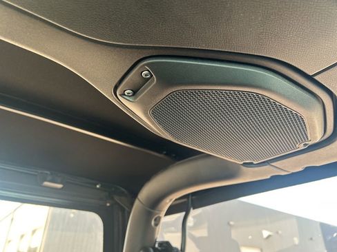 Used 2020 Jeep Wrangler Sport AWD/4WD image 22