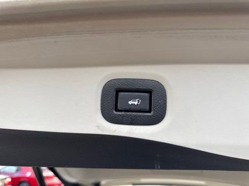 Used 2018 Nissan Rogue SL image 12