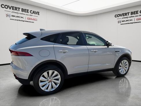 Used 2019 Jaguar E-PACE SE image 10