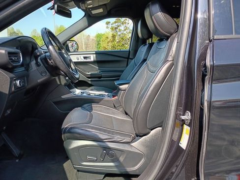 Used 2020 Ford Explorer ST image 11