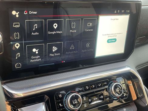 Used 2024 GMC Sierra 1500 Denali w/ Technology Package AWD/4WD image 16