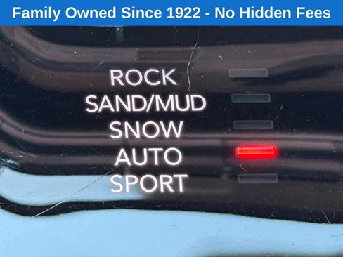 Used 2025 Jeep Grand Wagoneer L Series II Obsidian w/ Quick Order Packagew 28T AWD/4WD image 37