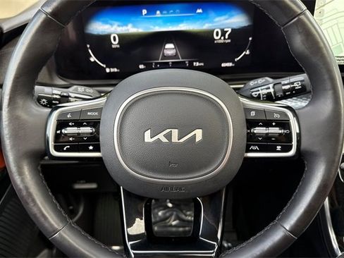 Certified 2022 Kia Carnival SX Prestige image 31