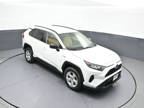 Certified 2020 Toyota RAV4 LE w/ All Weather Liner Package image 34