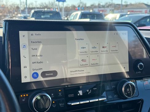 Used 2023 Toyota Highlander XSE image 24