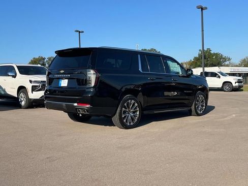 New 2026 Chevrolet Suburban High Country w/ Sun And Tow Package image 4