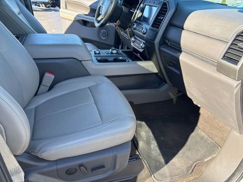 Certified 2021 Ford Expedition XLT image 42