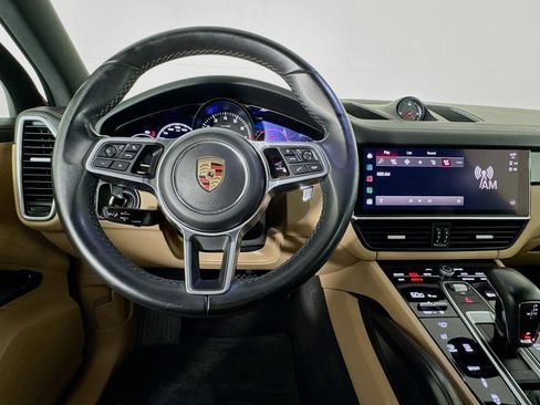 Used 2023 Porsche Cayenne AWD/4WD image 10