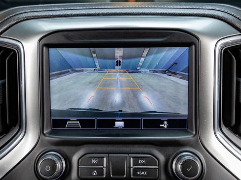 Used 2020 Chevrolet Silverado 1500 RST image 25