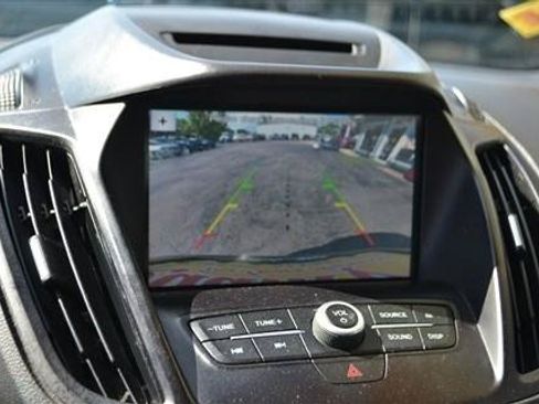Used 2018 Ford Escape SE w/ SE Sync 3 Package FWD image 15
