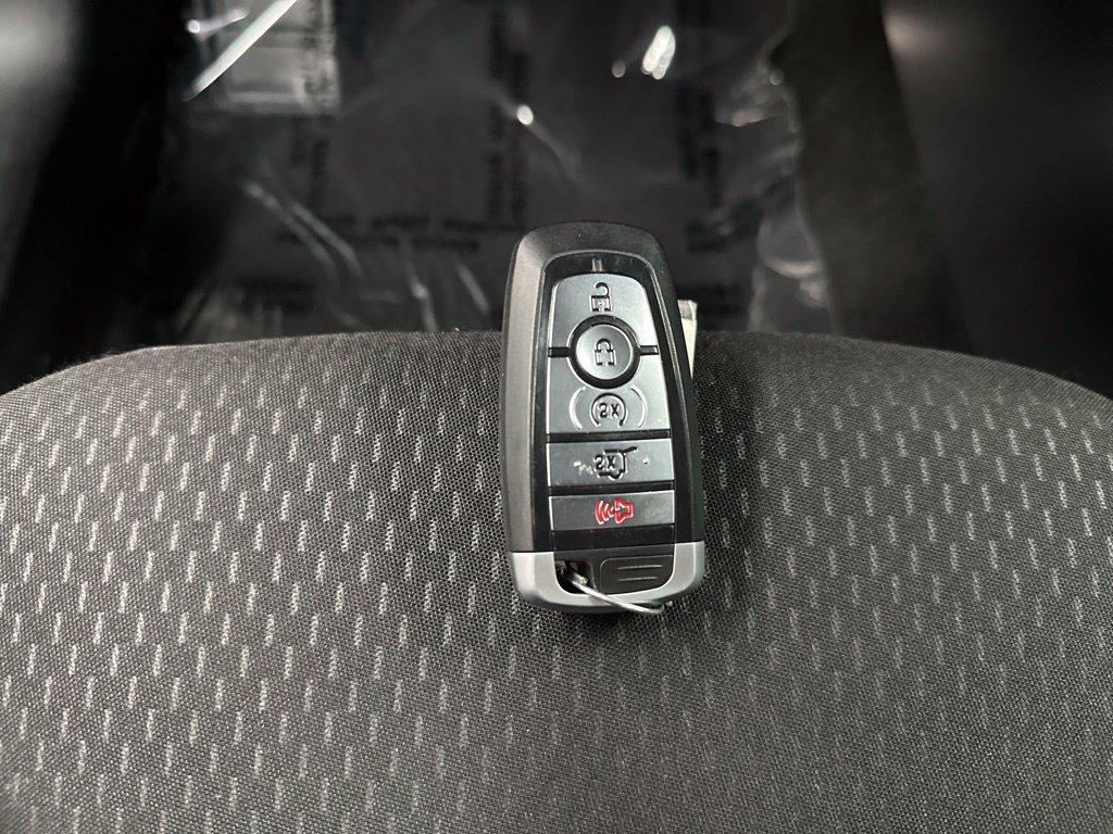 Used 2025 Ford Escape ST-Line Select AWD/4WD image 39