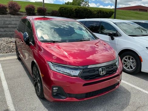 Used 2025 Honda Odyssey Sport-L image 3