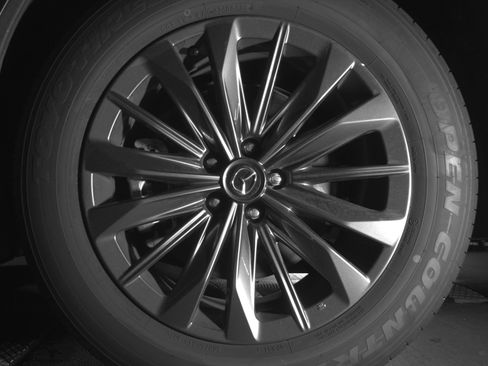 Used 2025 MAZDA CX-70 3.3 Turbo w/ Preferred Package image 14