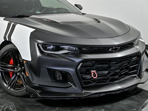 Used 2021 Chevrolet Camaro ZL1 RWD image 2