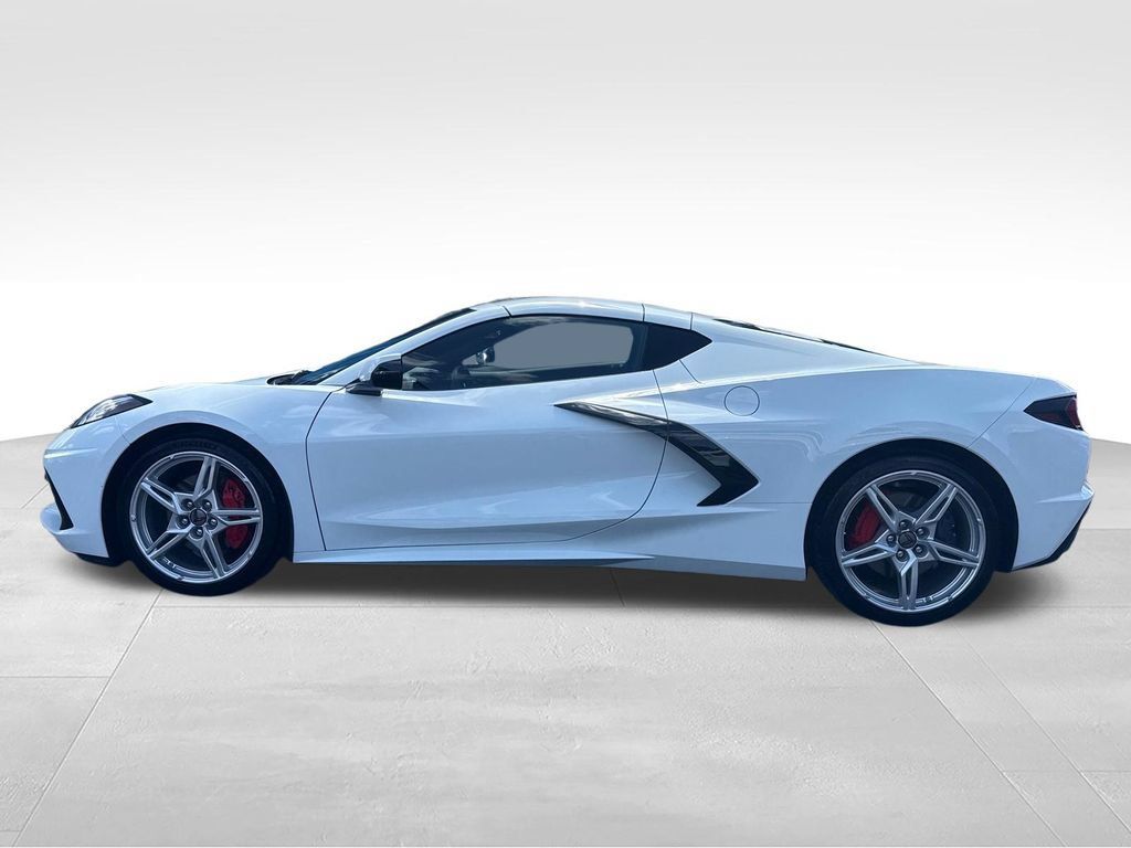 Used 2025 Chevrolet Corvette Stingray Coupe w/ 1LT RWD image 2