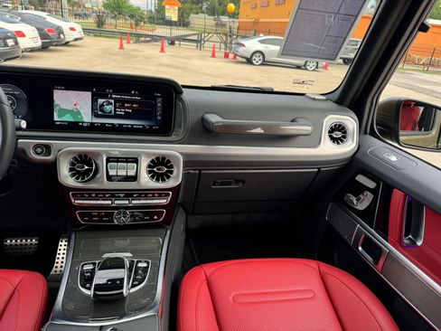 Used 2024 Mercedes-Benz G 550 image 38